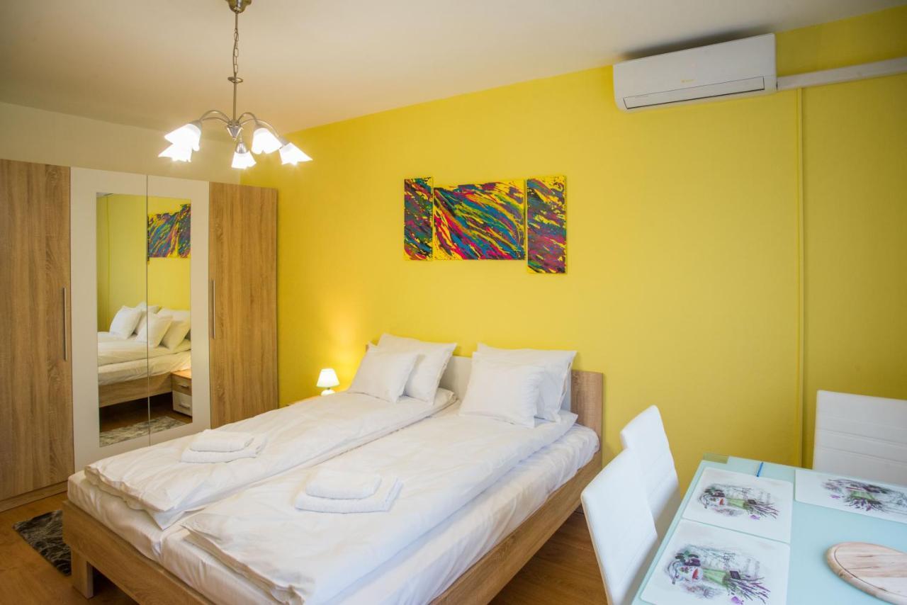 Otthon-Laksz Apartman นีเรกฮาซา ภายนอก รูปภาพ